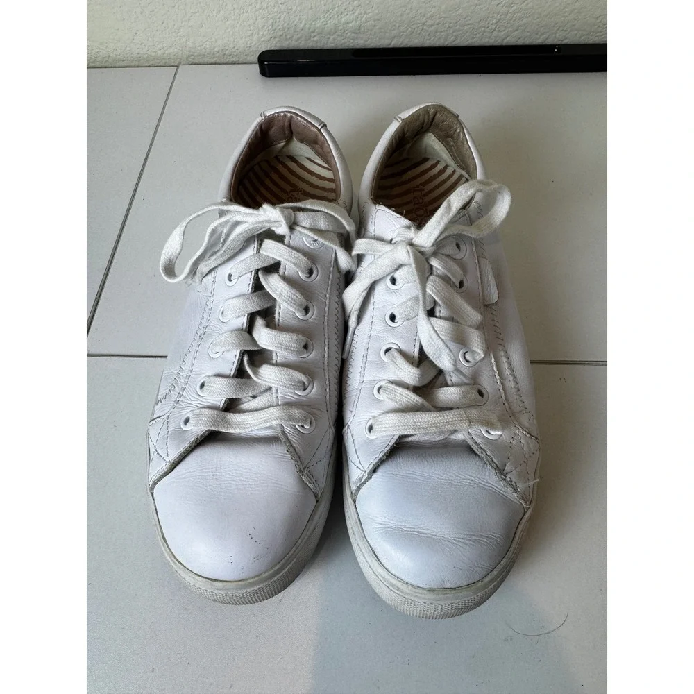 Taos Plim Soul Lux White Leather Sneakers Womens‎ 8.5 Comfort Walking Shoes